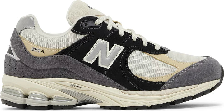 New Balance 2002R Magnet Sandstone