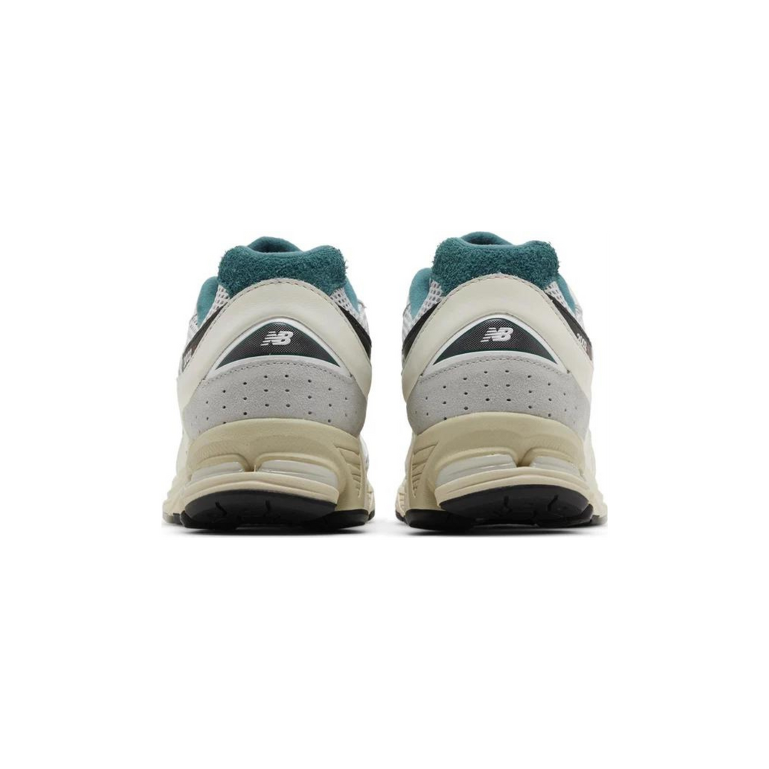 New Balance 2002R Vintage Teal Pouch