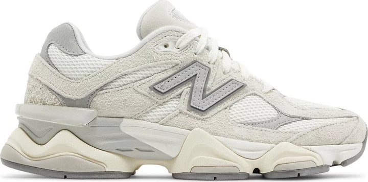 New Balance 9060 Moonbeam Sea Salt