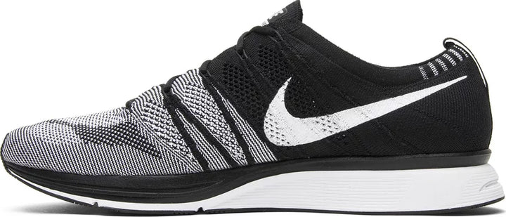 Nike Flyknit Trainer Oreo