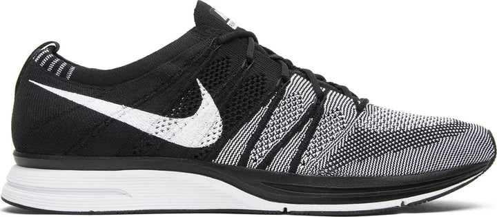 Nike Flyknit Trainer Oreo