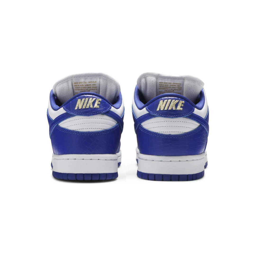 Nike SB Dunk Low Supreme Stars Hyper Royal (2021)