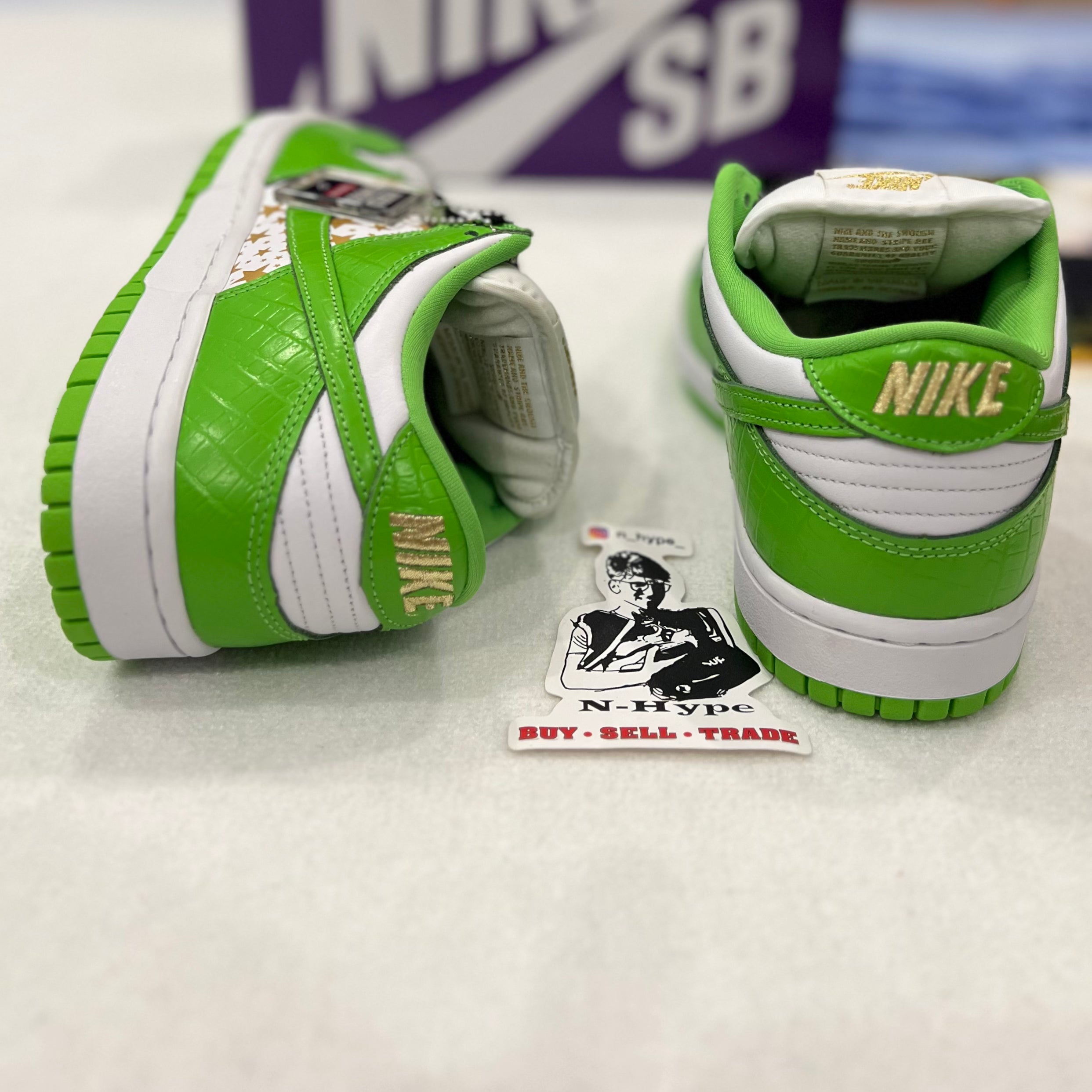 Nike SB Dunk Low Supreme Stars Mean Green (2021) Showroom NHype Lodz Polska 1