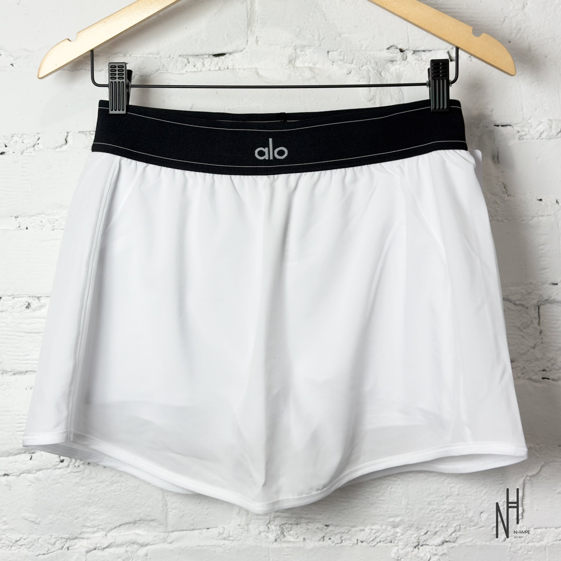 Alo Yoga Match Point Tennis Skirt – Sporty Style and Comfort | N