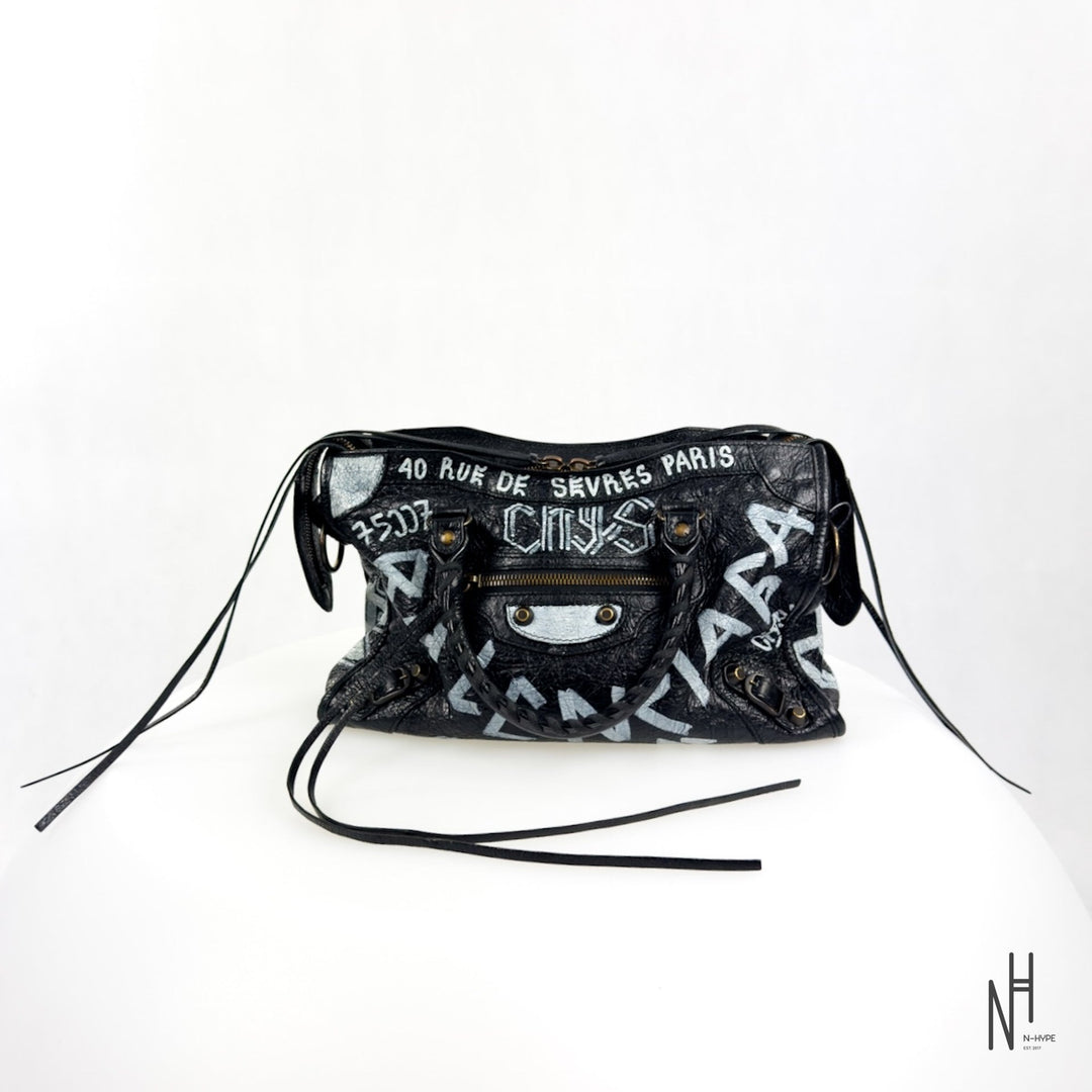 Balenciaga Small Classic City Graffiti Leather Shoulder Bag czarny N-Hype
