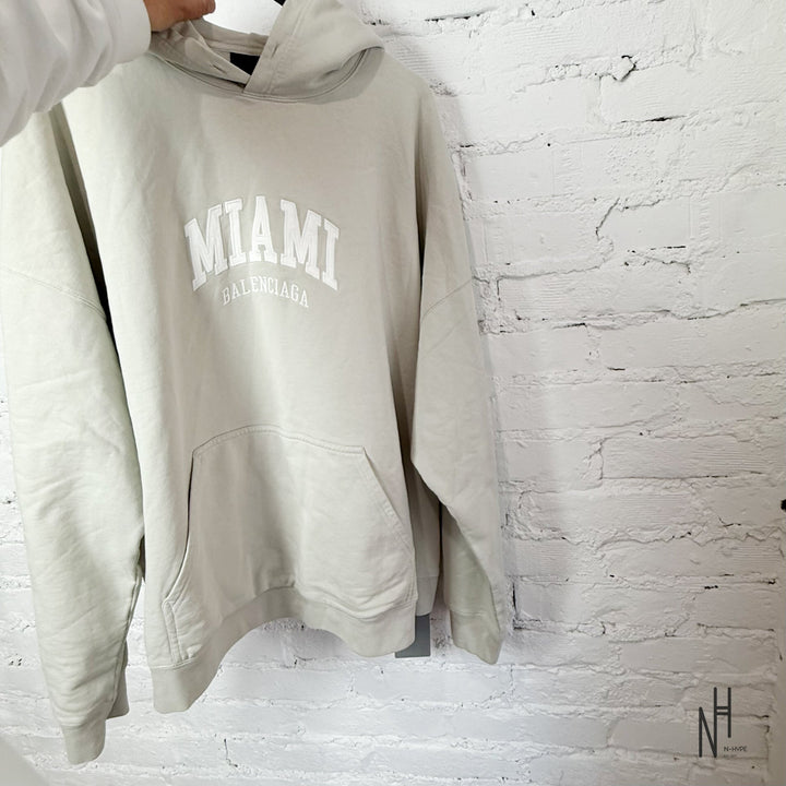 Balenciaga Wide Fit Miami Hoodie biała N-Hype.
