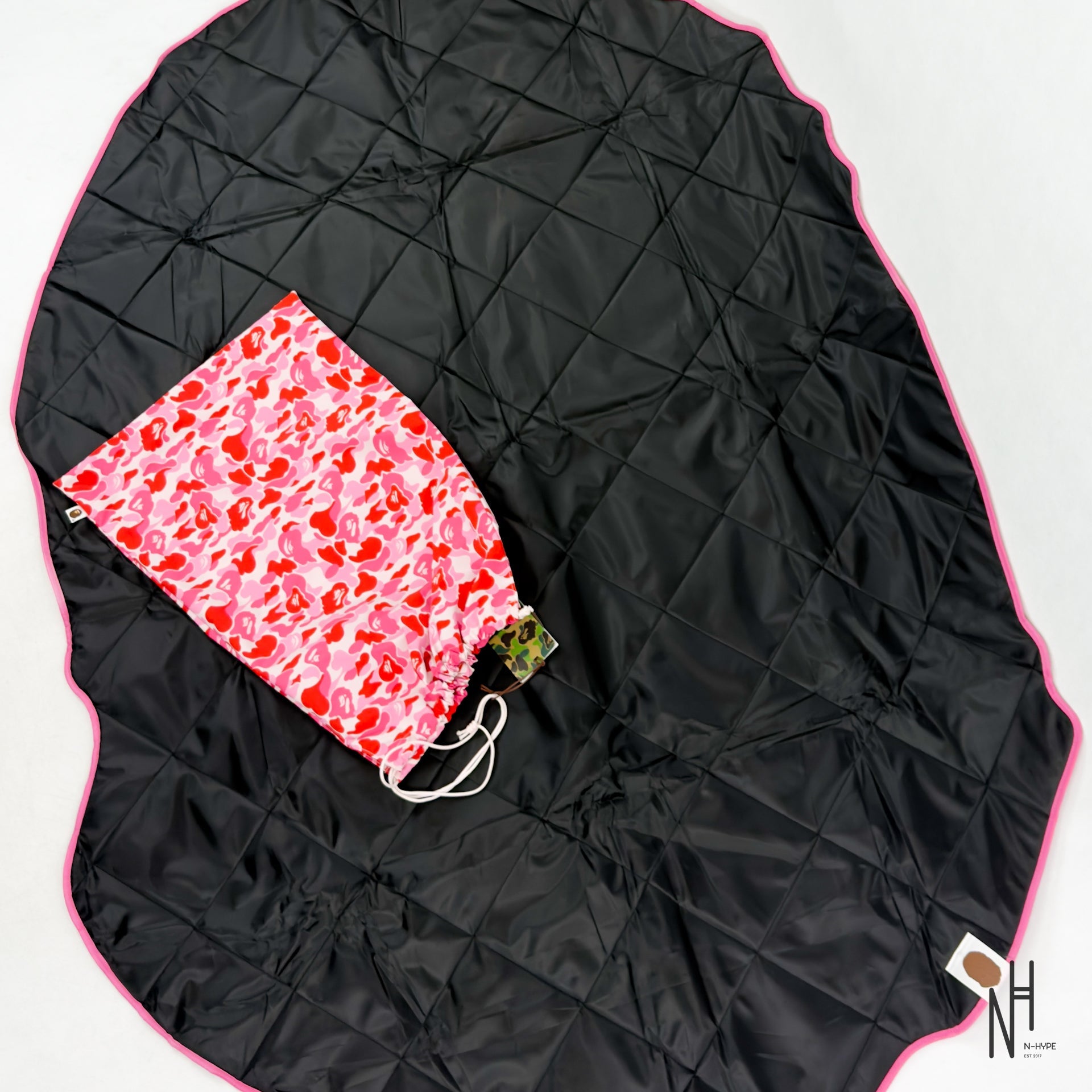 Mata piknikowa BAPE ABC Camo Ape Head Pink | N-Hype