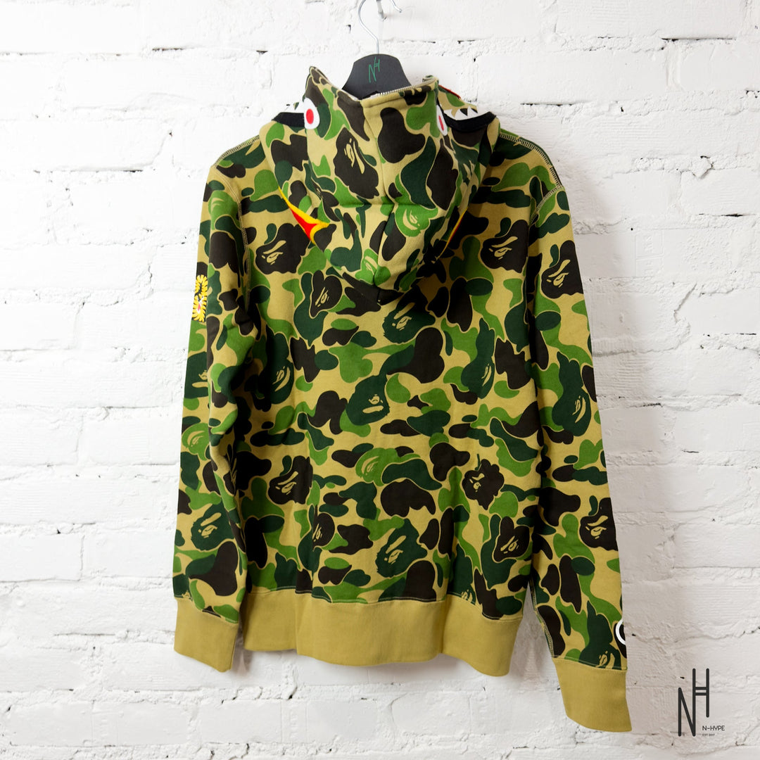 BAPE ABC Camo Shark PONR Full Zip Hoodie Green N-Hype streetwear hoodie z zielonym camo printem.