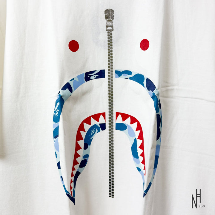 BAPE ABC Camo Shark Silver Zip Tee White/Blue koszulka męska N-Hype