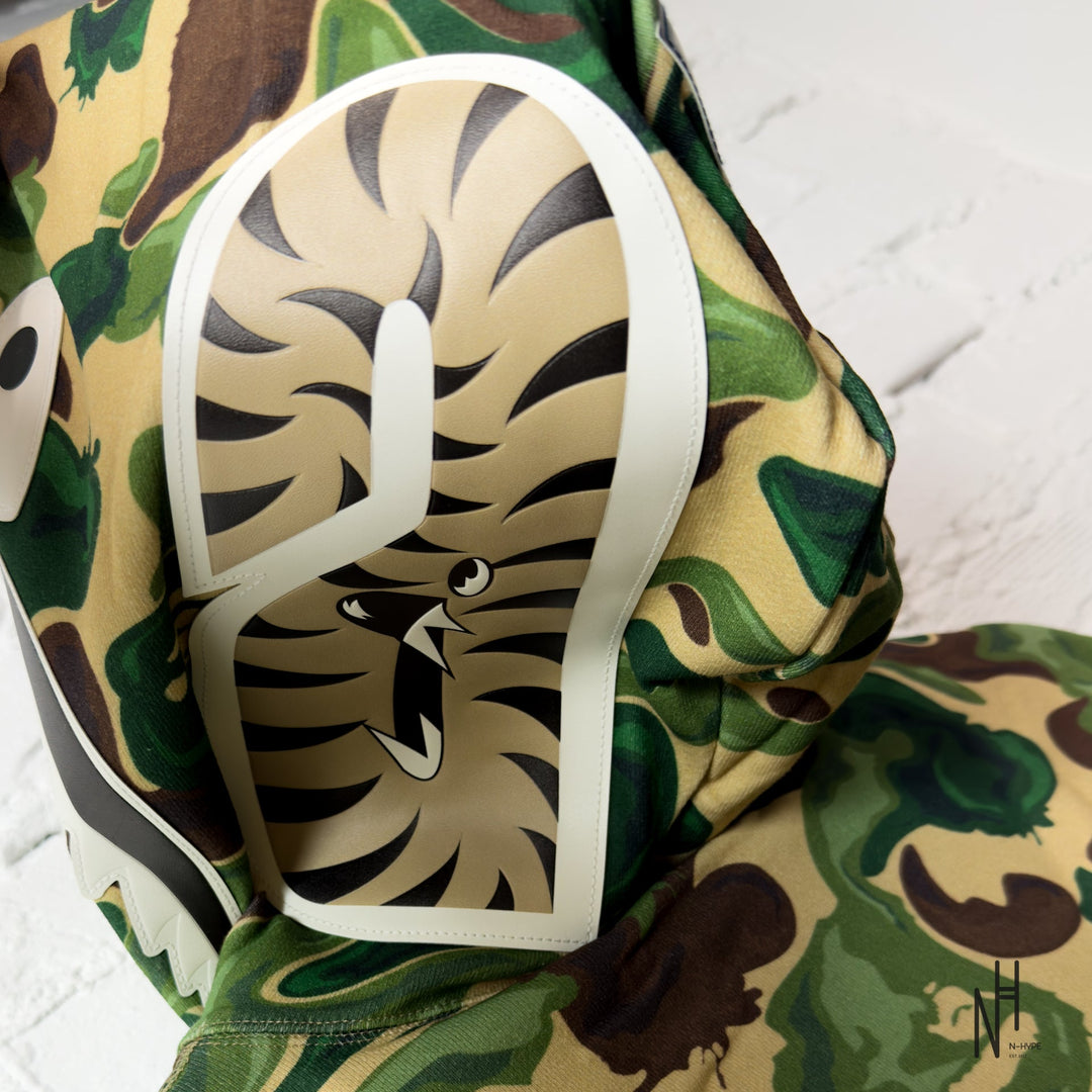 BAPE Art Camo Shark Full Zip Hoodie Green N-Hype streetwear hoodie buty sneakers.