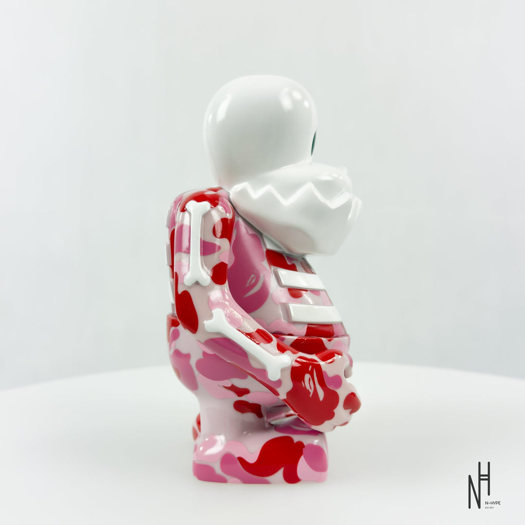 BAPE Bounty Hunter Skull-Kun Special Figure Pink figurka N-Hype.