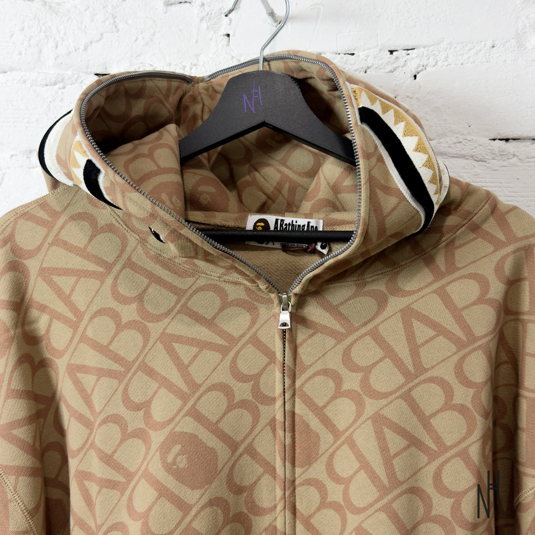 BAPE Sport Monogram Shark Hoodie Beige N-Hype streetwear kreacja.