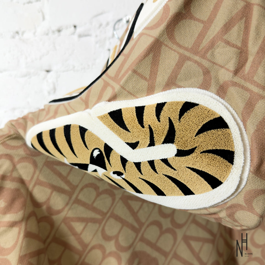 BAPE Sport Monogram Shark Hoodie Beige marki BAPE N-Hype