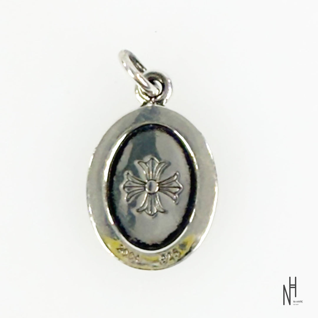 Chrome Hearts Angel Oval Charm Pendant srebrny w stylu streetwear w sklepie N-Hype.