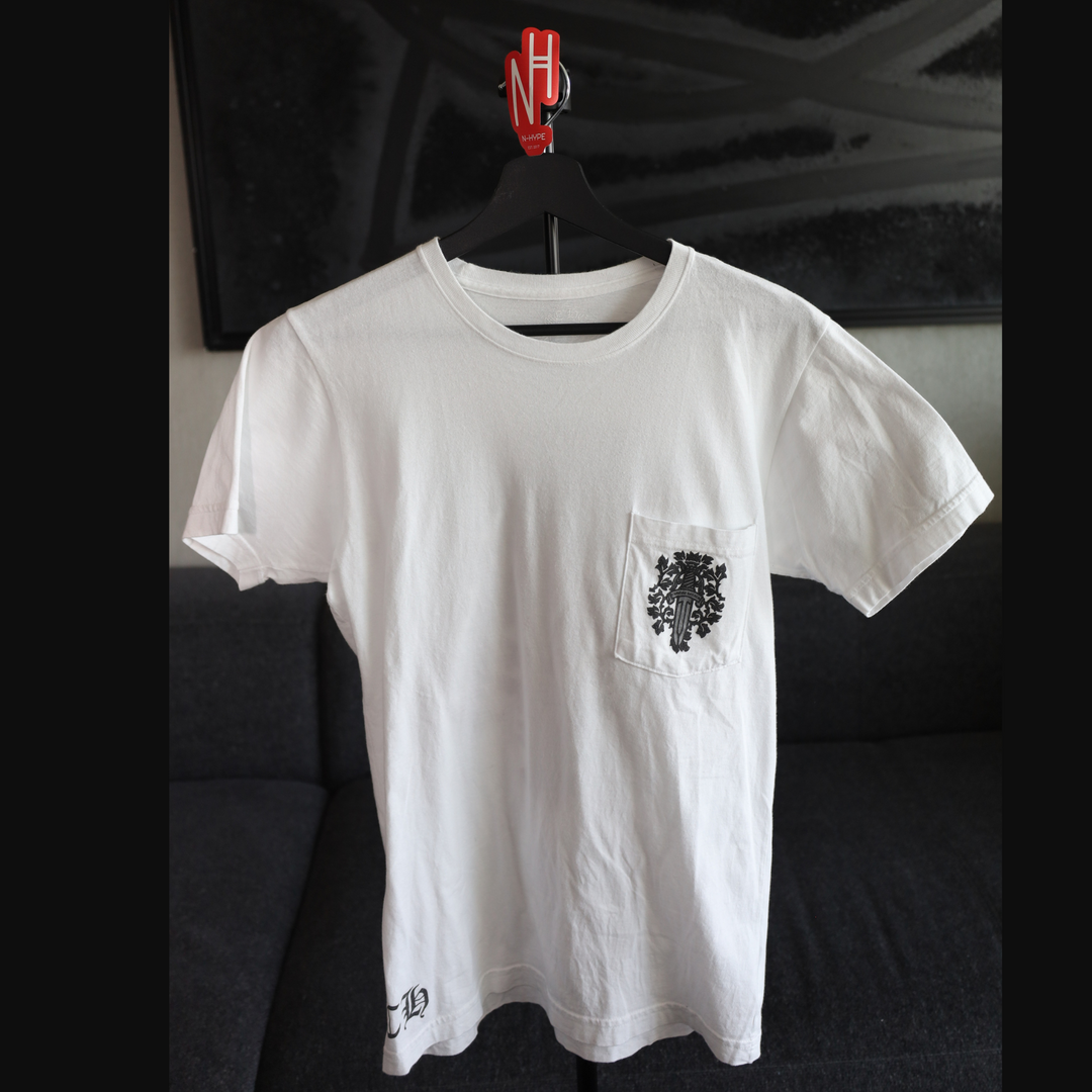 Chrome Hearts Dagger OG Logo Pocket Tee czarna koszulka męska N-Hype