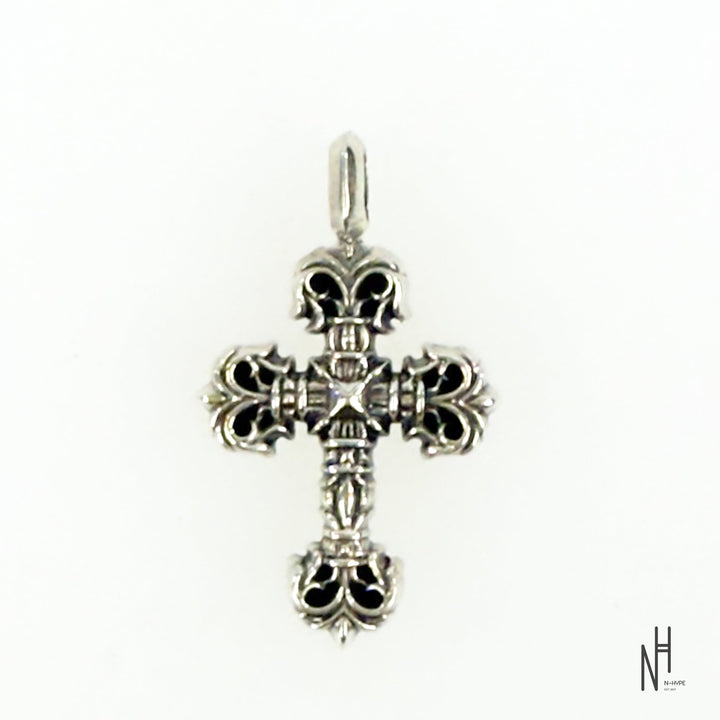 Chrome Hearts Extended Cross Charm Pendant srebrny naszyjnik N-Hype