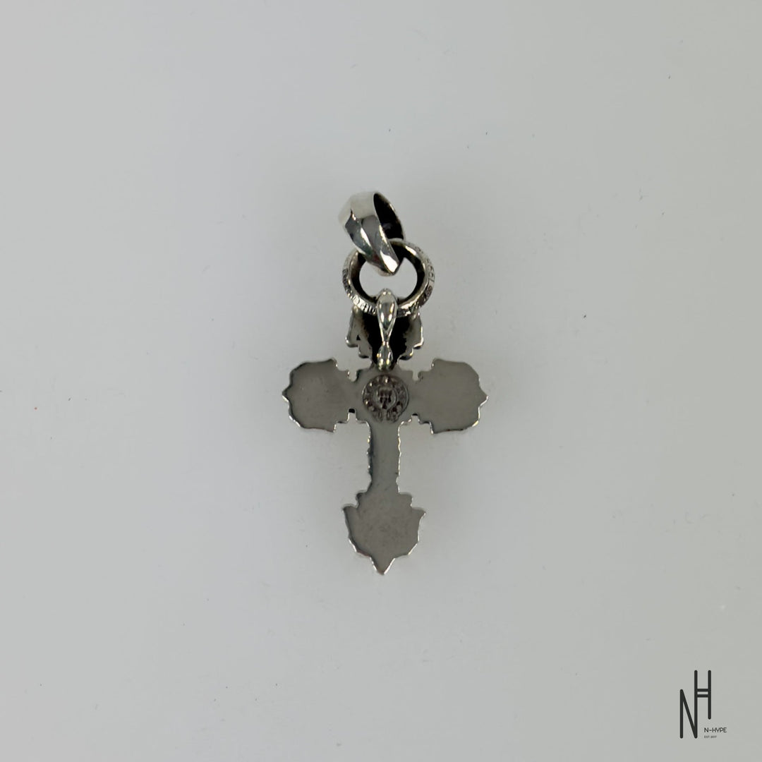 Chrome Hearts Filigree Cross Big Charm Pendant srebrny w stylu streetwear N-Hype