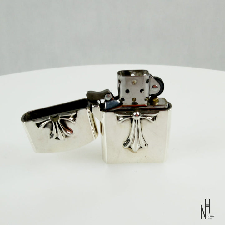 Chrome Hearts Las Vegas Lucky7 Zippo Lighter N-Hype streetwearowy zapalniczka czarna z logo.