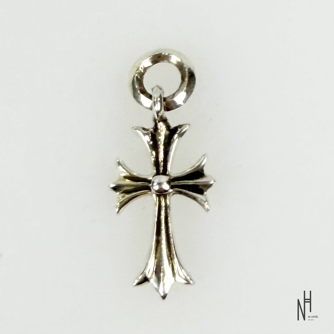 Chrome Hearts Small Cross Charm Pendant srebrny w sklepie N-Hype
