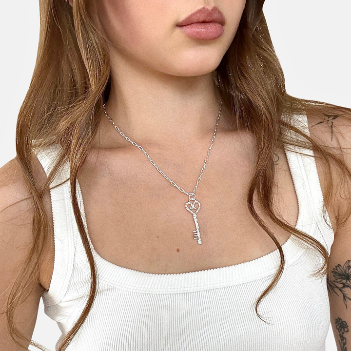 Dwa Głosy Petite Key Necklace złoty N-Hype streetwearowy naszyjnik