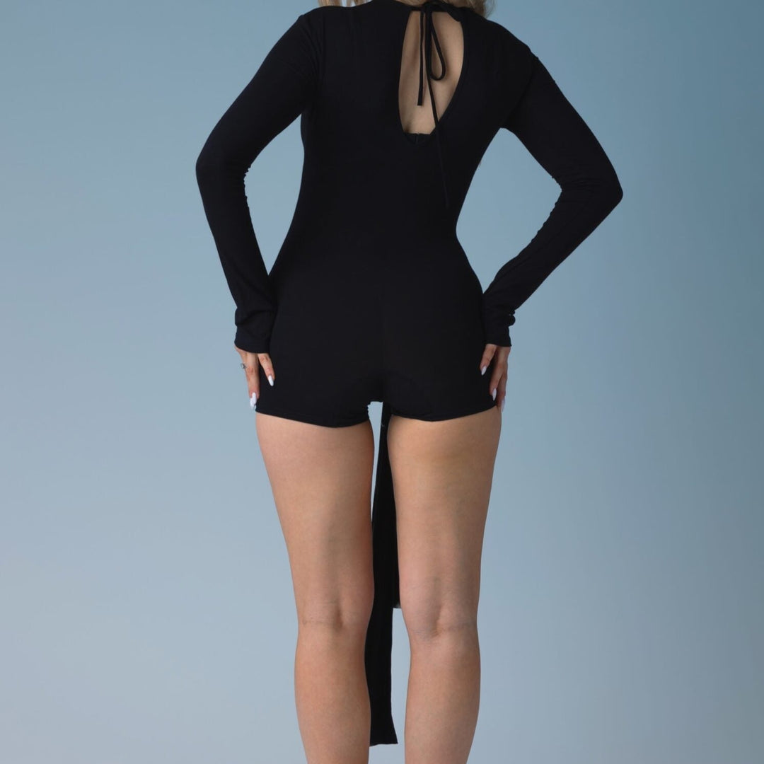 MISI Tie Jumpsuit Black N-Hype damska streetwearowa sukienka.