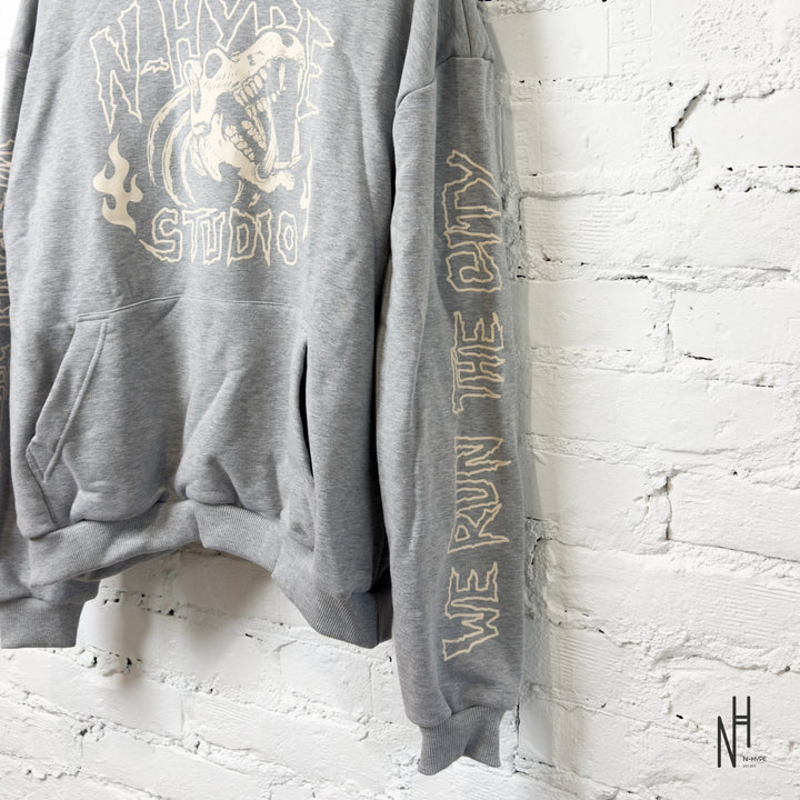 N-Hype Studio 'We Run the City' szara bluza z kapturem.