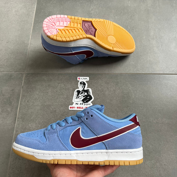 Nike SB Dunk Low Philadelphia Phillies buty sneakers męskie czerwone N-Hype.