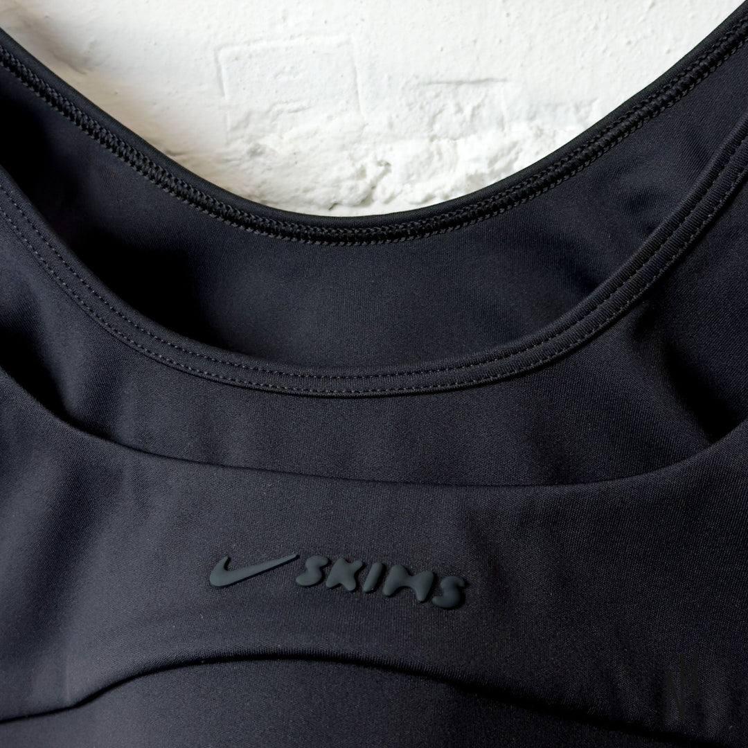Nike Skims Matte Double Strap Scopp Bra Obsidian sportowy stanik damska N-Hype.
