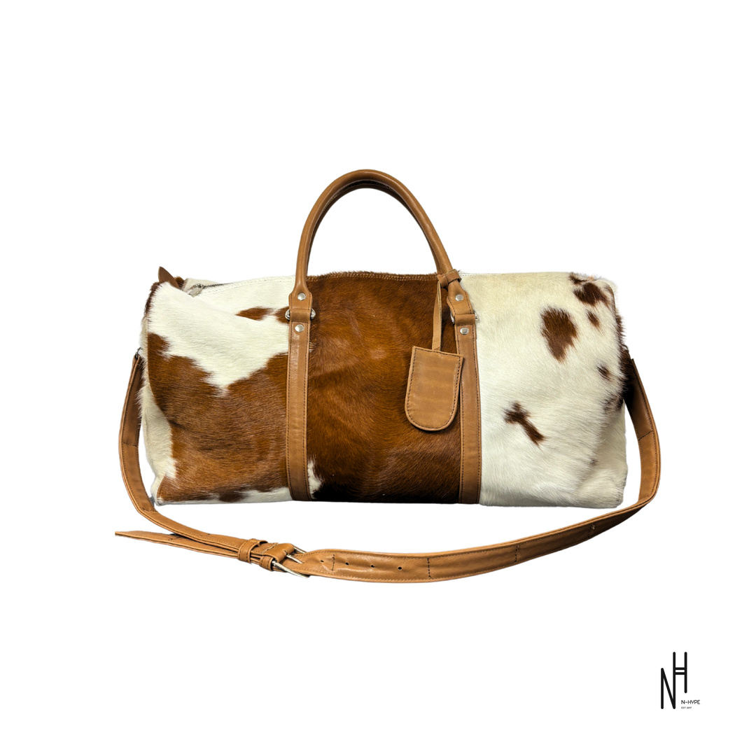 Red Sinner Cow Duffle Bag czerwona torba podróżna marki N-Hype