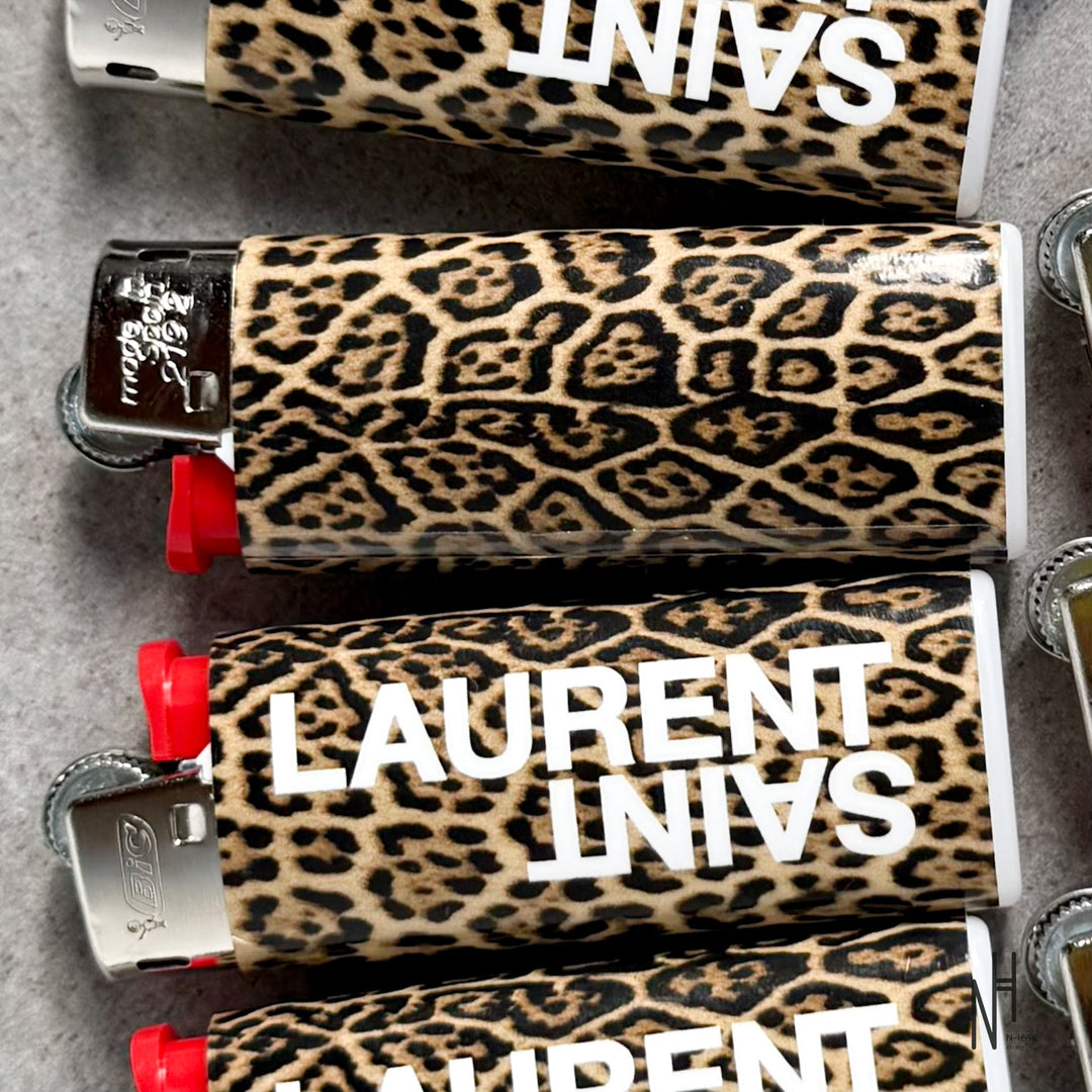 Saint Laurent Lighter Leopard zapalniczka z nadrukiem pantery N-Hype.