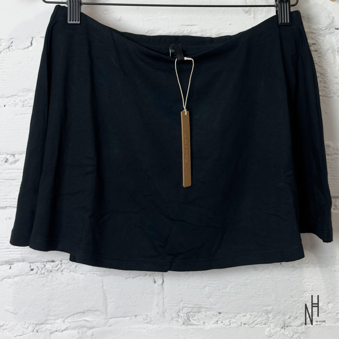 SKIMS Smooth Lounge Skort Obsidian N-Hype czarny mini spódniczek