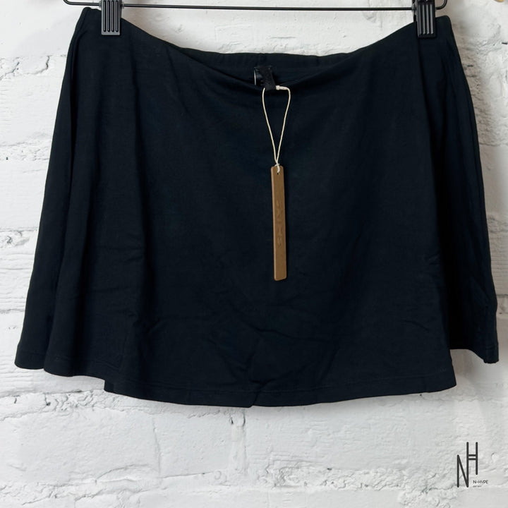 SKIMS Smooth Lounge Skort Obsidian N-Hype czarny mini spódniczek