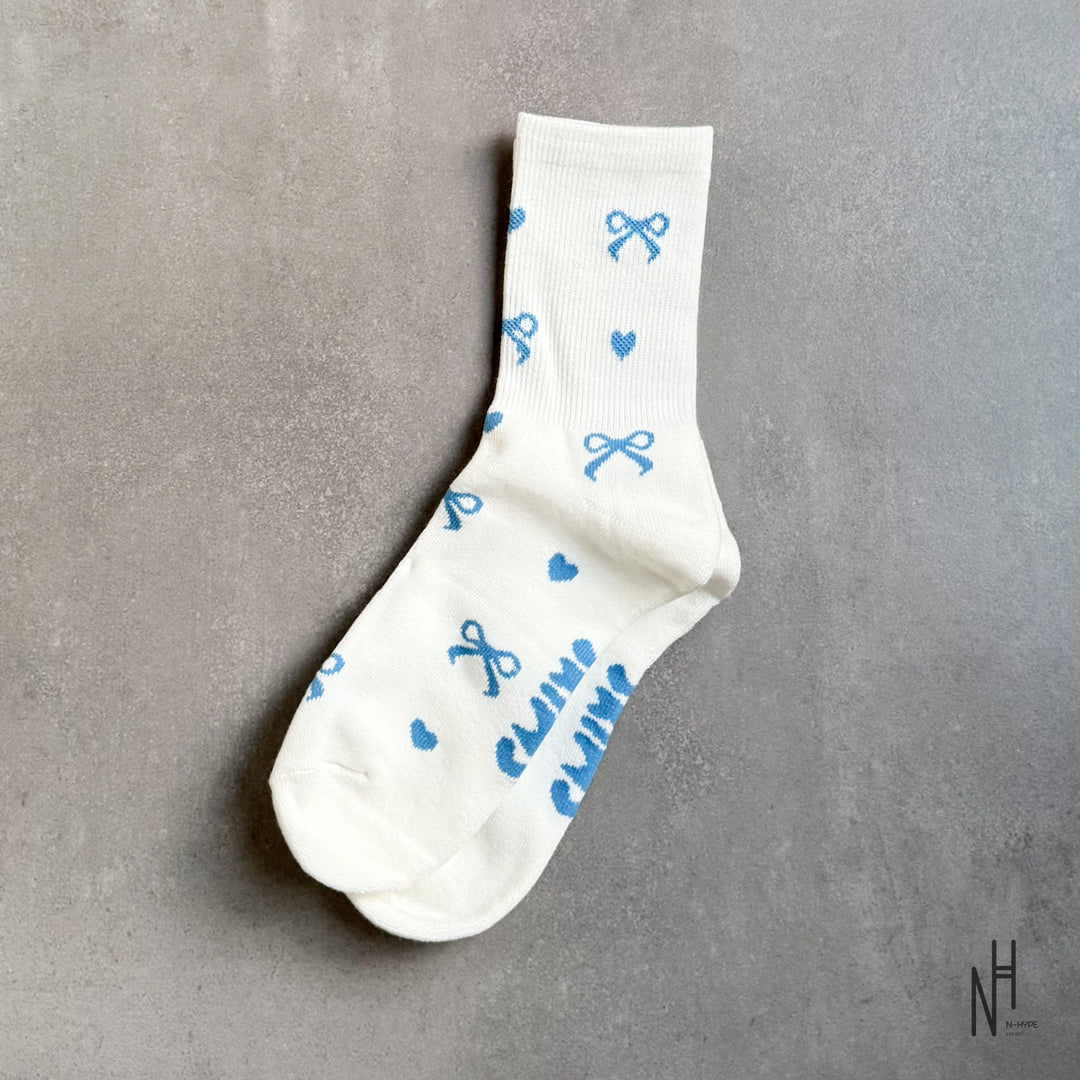 SKIMS Socks Cloud Bow Print skarpetki damskie w chmurkowy wzór N-Hype