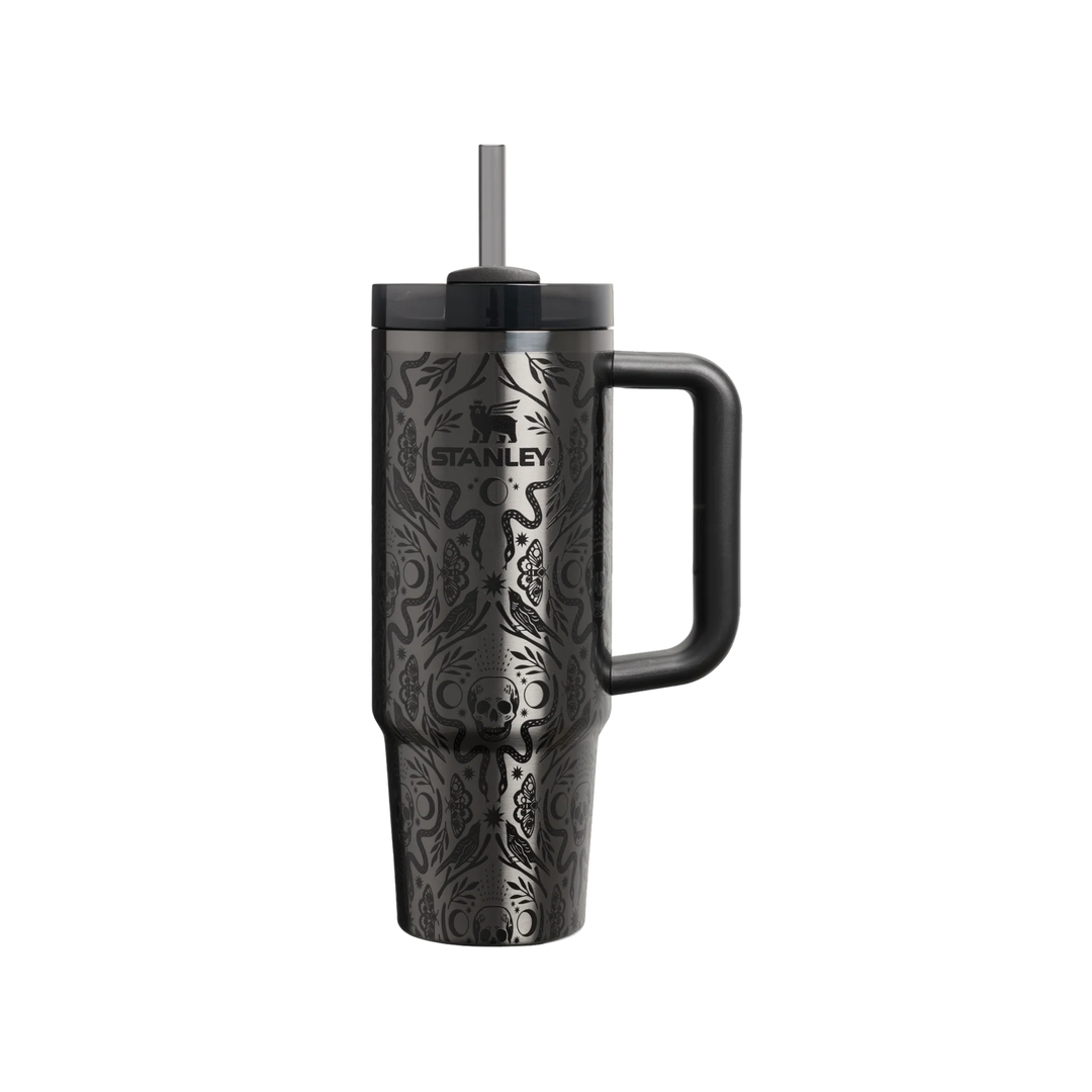 Stanley The Halloween Quencher H2.0 FlowState Tumbler Deadly Damask N-Hype kubek termiczny czarny z wzorem Halloween.