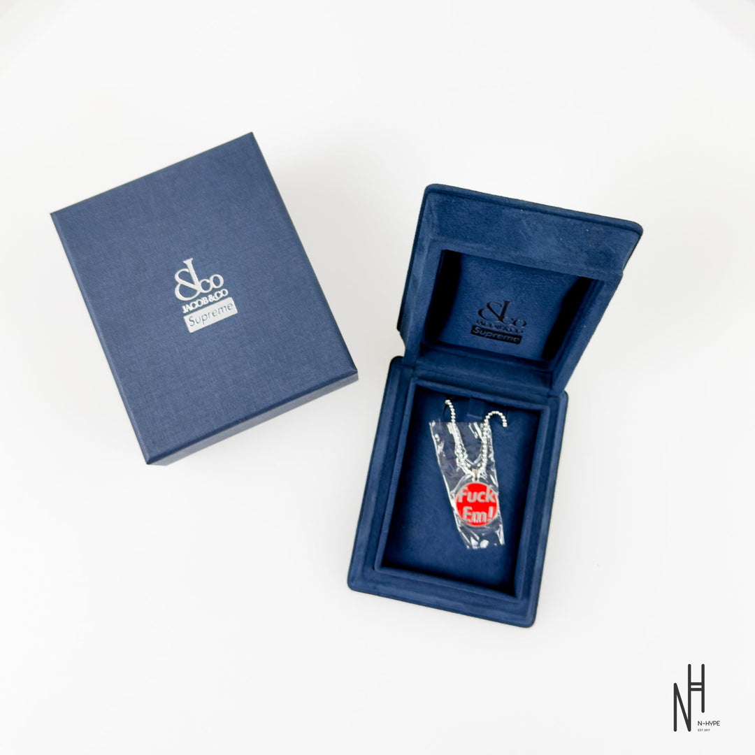Supreme Jacob&Co Fuck Em Pendant Sterling Silver łańcuszek marki N-Hype