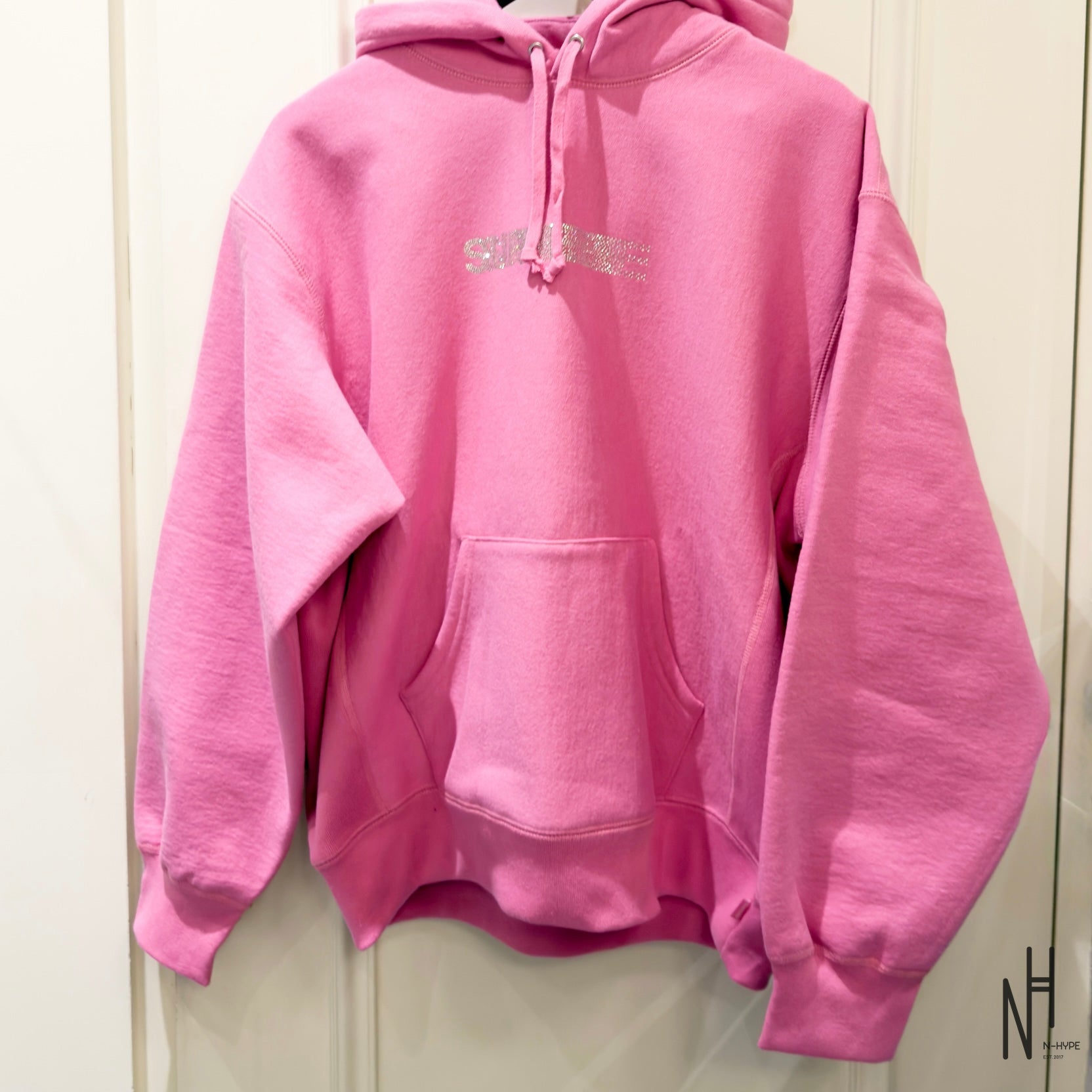 Supreme Swarovski Motion Logo Hooded Swestshirt Pink | N-Hype