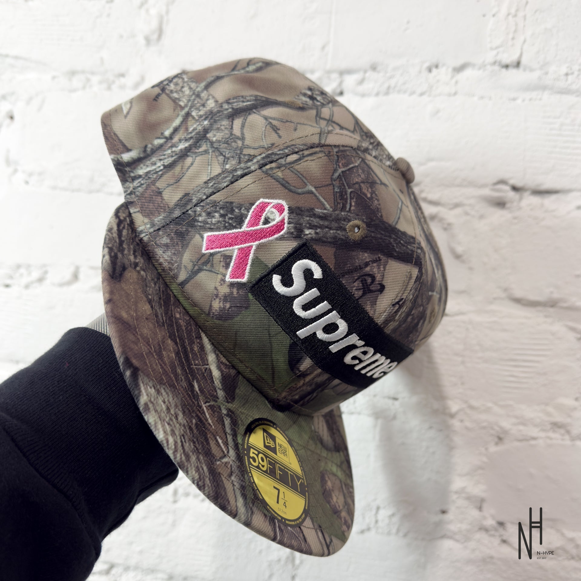 Supreme x New Era Breast Cancer Awareness Box Logo Fitted Hat