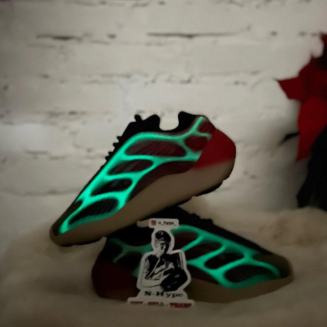 Fade Carbon Yeezy 700 Shirt Adidas Yeezy 700 V3 Fade Carbon GW1814