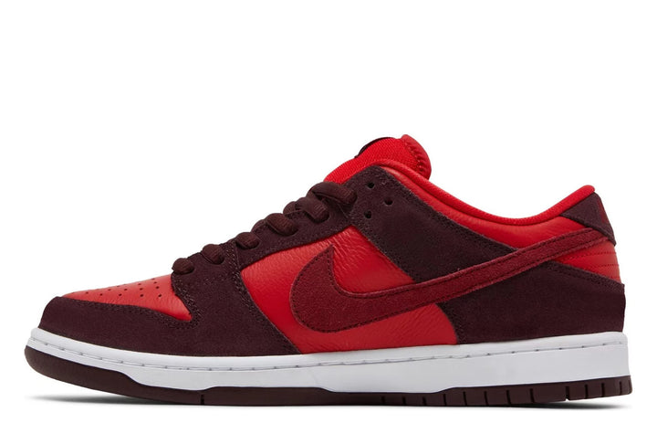 Nike SB Dunk Low Cherry