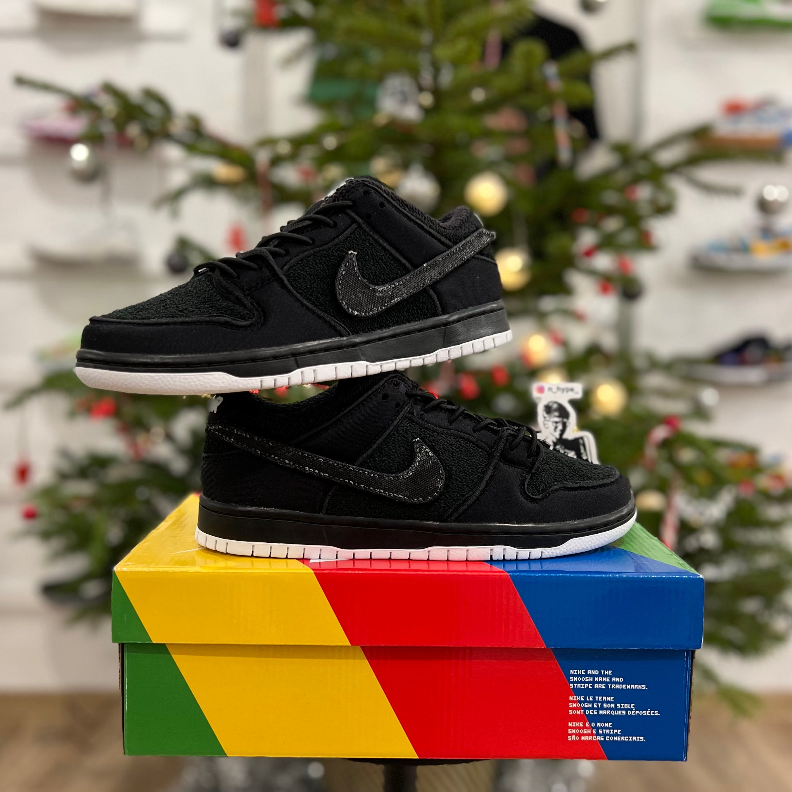 Nike SB Dunk Low Gnarhunters - DH7756-010 - N-Hype