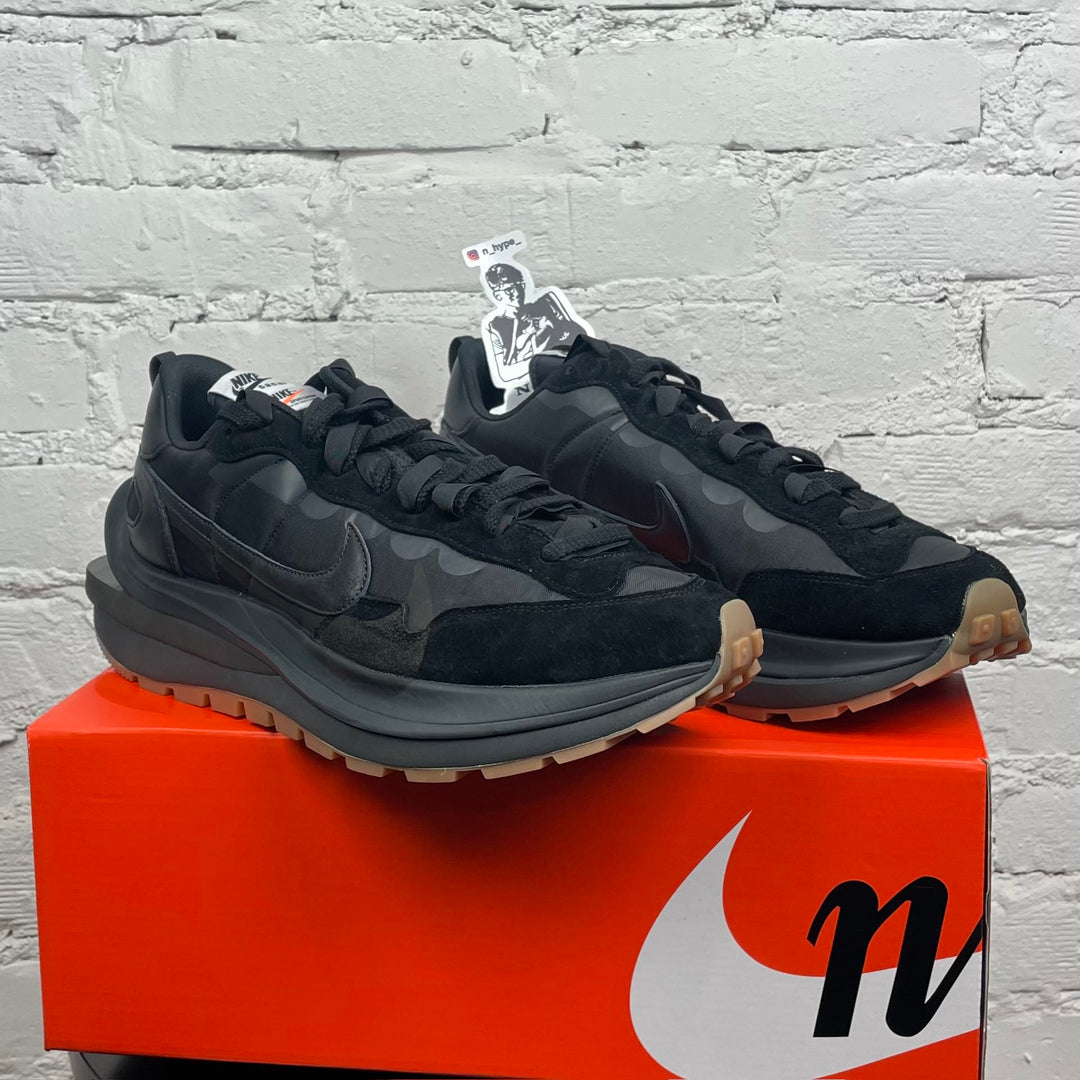 Nike Vaporwaffle sacai Black Gum