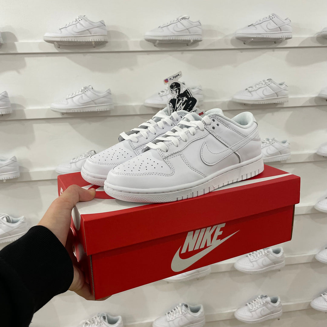 Nike Dunk Low Triple White (2021) (W) Showroom NHype Lodz Polska 1